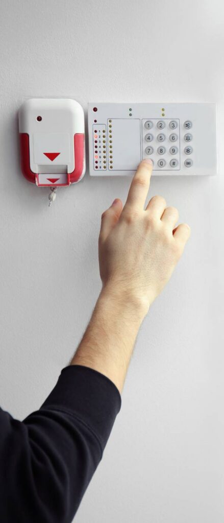 integración de sistemas de seguridad alarmas CCTV y control de acceso