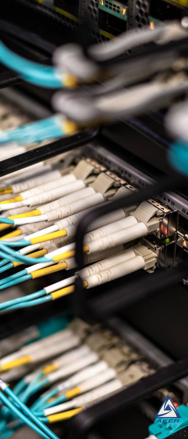 instalación de red con cableado estructurado organizado